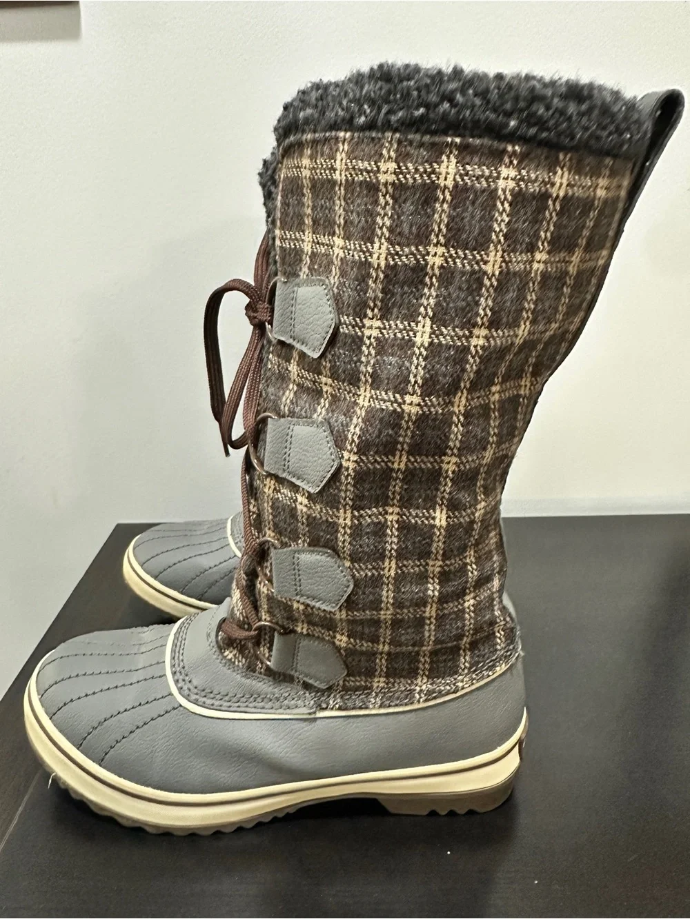 Skechers Highlanders-Klondike Sz 8.5 Tall  Plaid Duck Thinsulate Lined Boots
